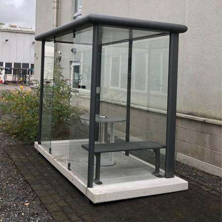 Busskur med grund