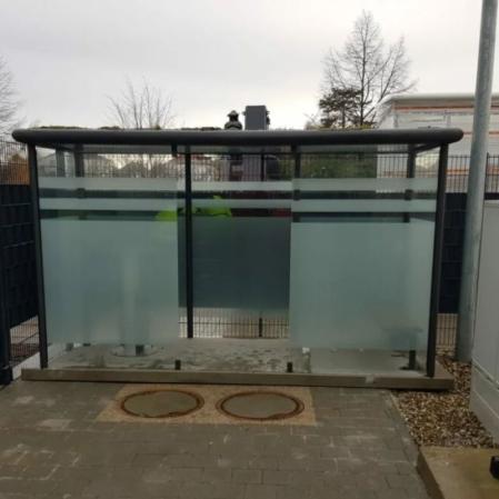 Busskur med grund