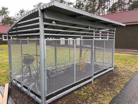 skjutdorrar till cykelhus