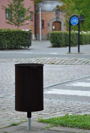 Papperskorg med bottenfaste