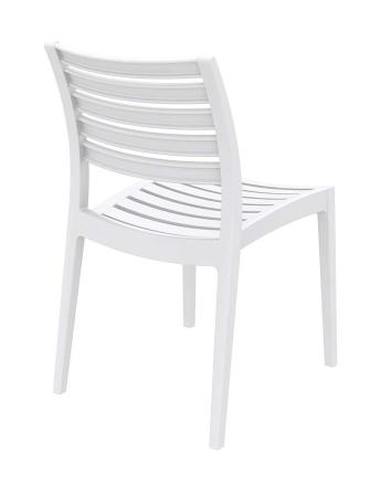 Lunchrumsstol stapelbar i plast