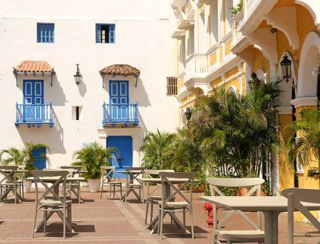 Lunchrumsstol stapelbar i plast