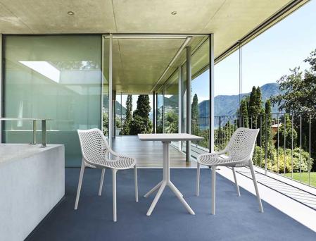 Lunchrumsstol stapelbar i plast