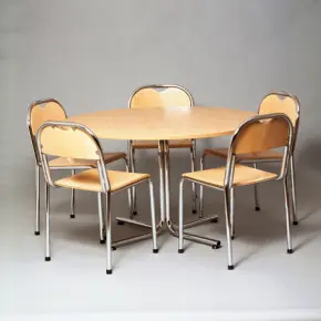 Konferensbord med rund bordsskiva