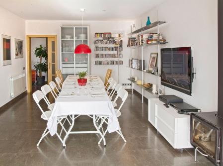 Stabil klappstol som ar fallbar och kopplingsbar