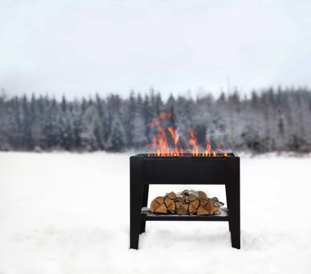 Utomhusgrill i stal