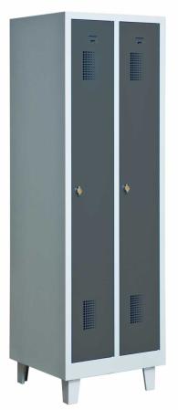 Helsvetsat kladskap med ben och 2 dorrar